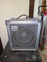 amplificatore roland  			