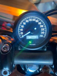 Triumph Cafe racer anno 2013