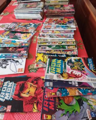Centinaia di fumetti super eroi Marvel e altro