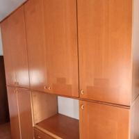 armadio con scrivania scorrevole