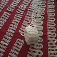 Uncinetto a filet a mano 