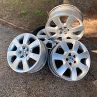 Cerchi originali r16 Golf 4