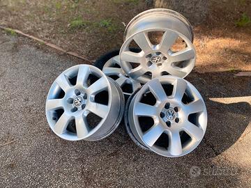 Cerchi originali r16 Golf 4