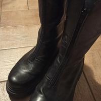 Stivali in pelle neri 