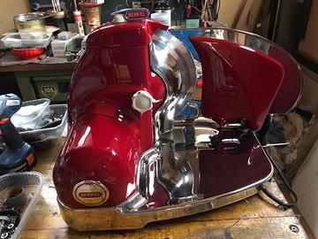 Affettatrice berkel modello 834