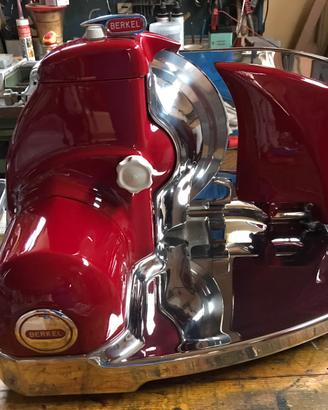 Affettatrice berkel modello 834