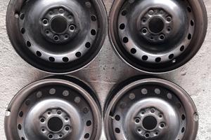 4 cerchi ferro auto raggio 13 ben tenuti