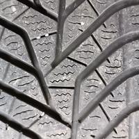 4 Pneumatici invernali YOKOHAMA 215/55/R18