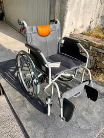 Sedia a rotelle in alluminio
