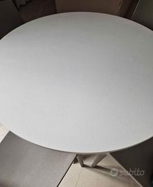 Tavolo diametro 105 cm bianco con 4 sedie color to
