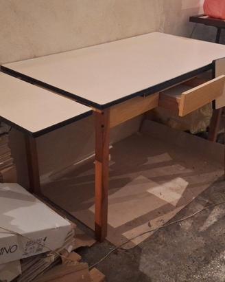 Tavolo vintage anni ’70 in legno con 2 prolunghe
