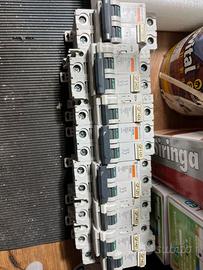 Magnetotermici merlin gerin