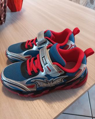 due paia di scarpe bambino n. 30