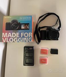 Sony ZV-E10 + kit lens+3 batterie+base di ricarica