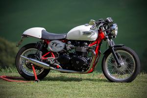 Triumph Thruxton 900
