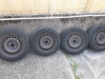Gomme con cerchio invernali