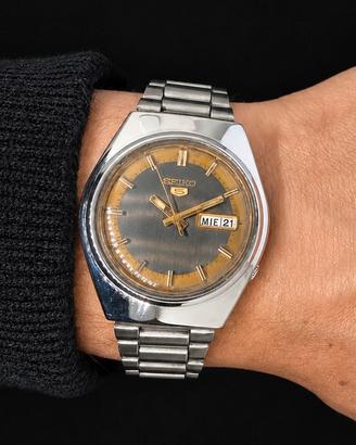 Seiko 5 automatic vintage Febbraio 1982 rare dial