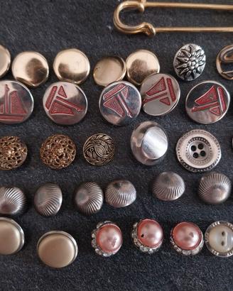 45 bottoni e 4 fibbie Vintage anni 70