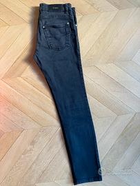 Jeans Versus Versace