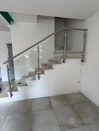 Ringhiera Scala in Acciaio Inox e Vetro