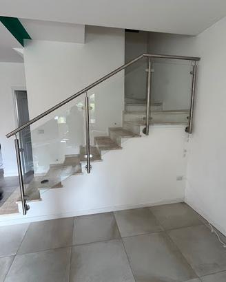 Ringhiera Scala in Acciaio Inox e Vetro