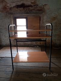 Scrivania porta computer 