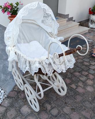 carrozzina vintage del 1800