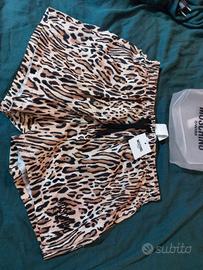 short da mare moschino 