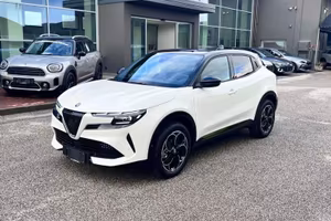 Alfa Romeo Junior 1.2 145 CV Hybrid eDCT6 Q4