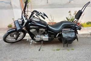 Honda Shadow VT 750 Black Spirit