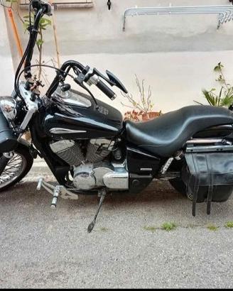 Honda Shadow VT 750 Black Spirit