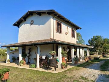 Rustico / Casale di 120 m² con 3 locali a Genazzan
