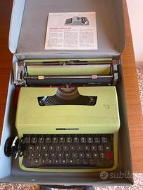 Macchina da scrivere Olivetti LETTERA 32
