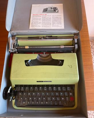 Macchina da scrivere Olivetti LETTERA 32