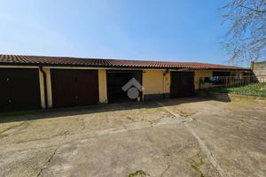 BOX A ROBECCO SUL NAVIGLIO