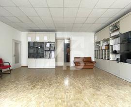 STANZA PROFESSIONISTI - 35 M² - VIA ROMA, 30 (TS)