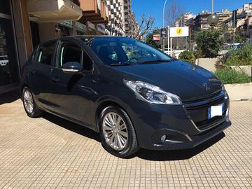 Peugeot 208 PureTech 82 5 porte Allure