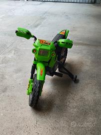 Moto verde