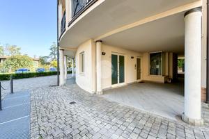 NEGOZIO A MONTICHIARI