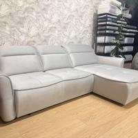 Divano Murillo in pronta consegna by Vikado Arreda