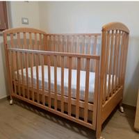 lettino in legno per bambini con materasso 