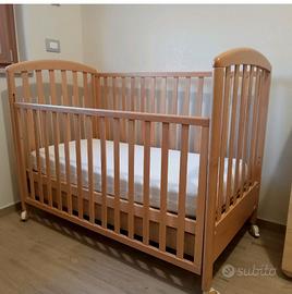 lettino in legno per bambini con materasso 