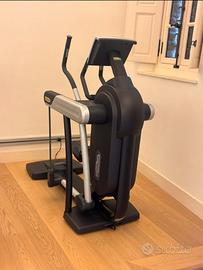 Crosstrainer Excite + Vario 700 Technogym