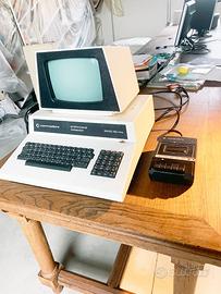 compiuter Commodore 3032 scocca in lamiera