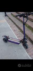 Monopattino elettrico con due motori da w2400