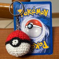 Portachiavi pokemon pokeball amigurumi