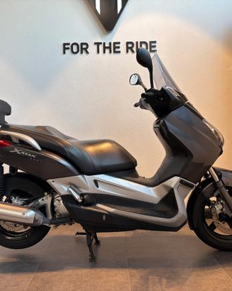 Yamaha X-Max 250