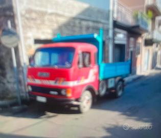 Camion ribaltabile