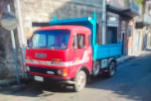 Camion ribaltabile