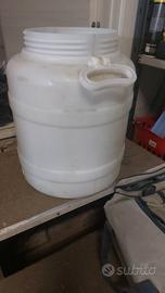 Contenitore bidone per olio